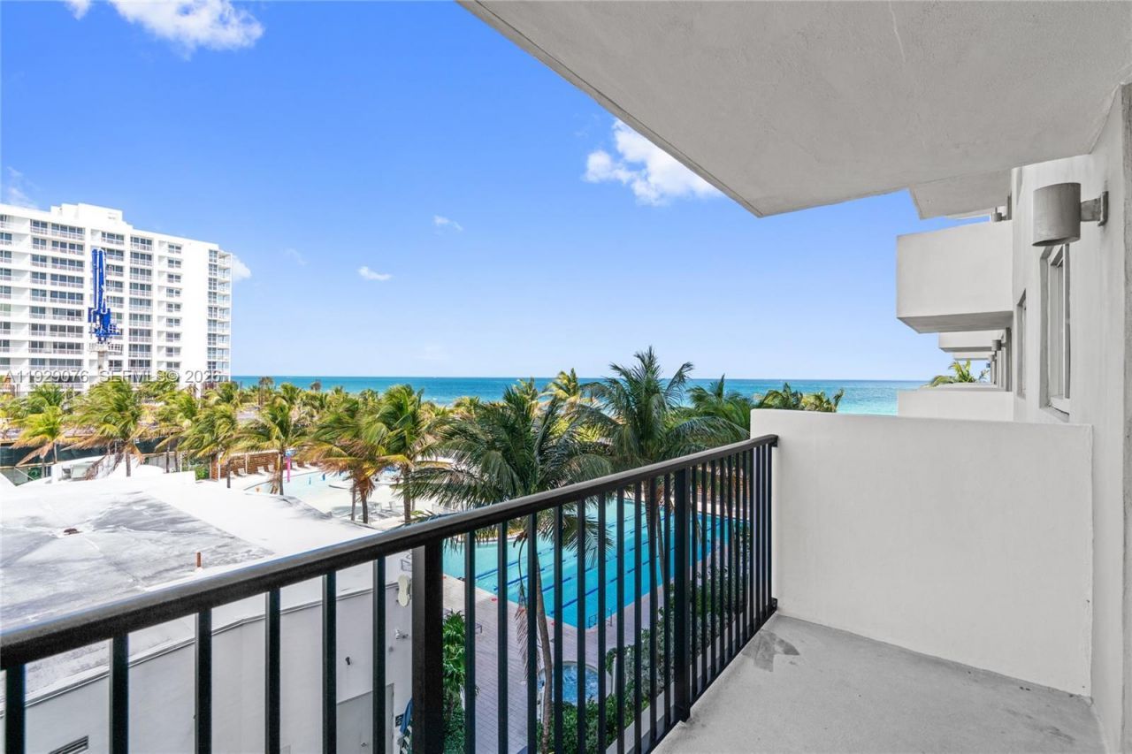 9273 Collins Ave, Unit 408, Surfside, FL 33154 Photo