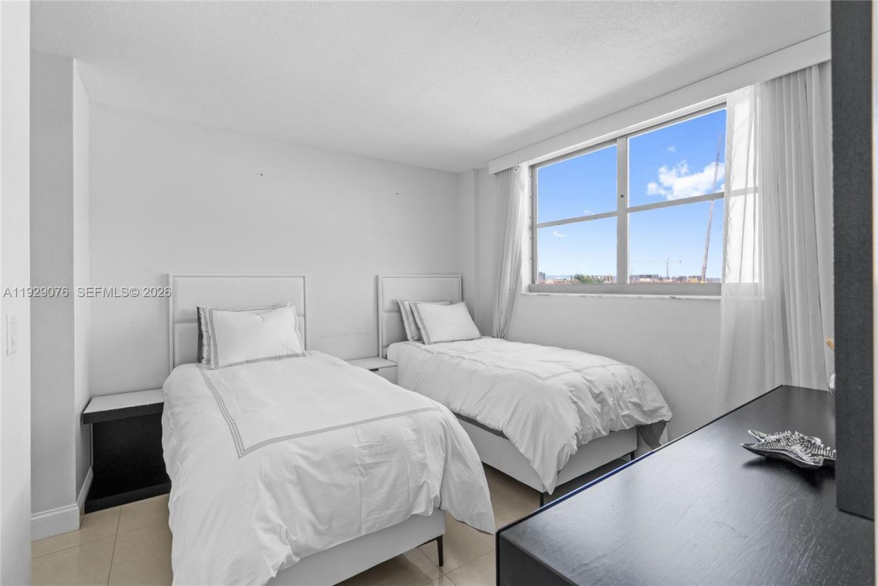 9273 Collins Ave, Unit 408, Surfside, FL 33154 Photo