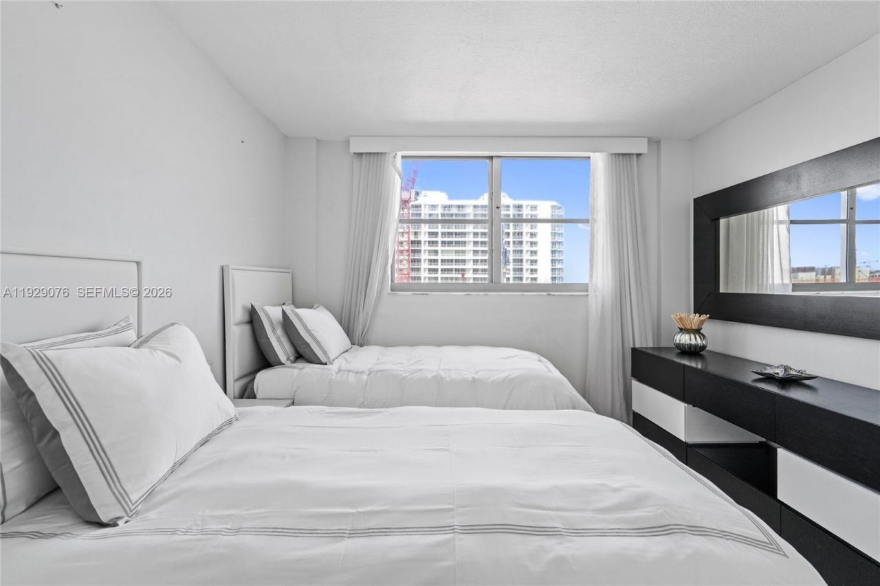 9273 Collins Ave, Unit 408, Surfside, FL 33154 Photo