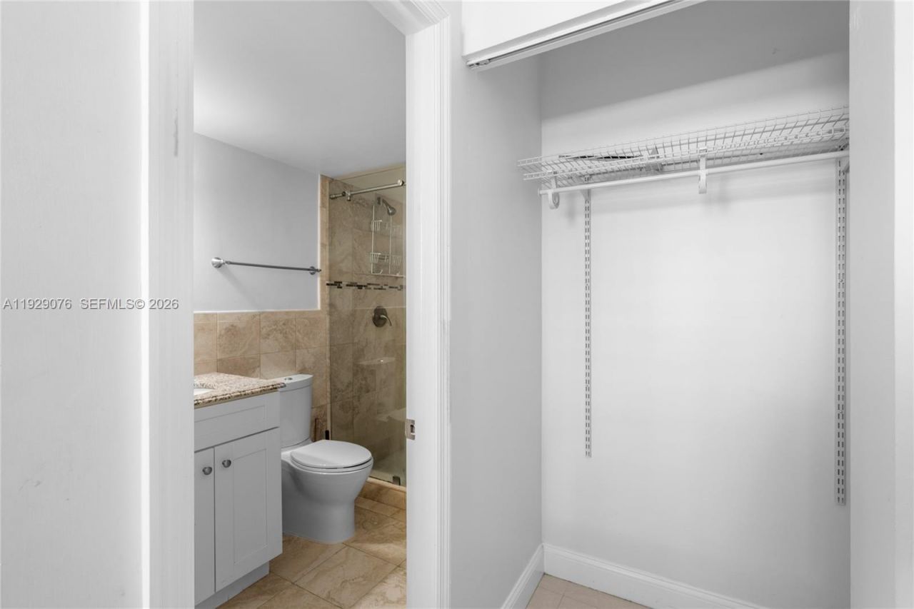 9273 Collins Ave, Unit 408, Surfside, FL 33154 Photo