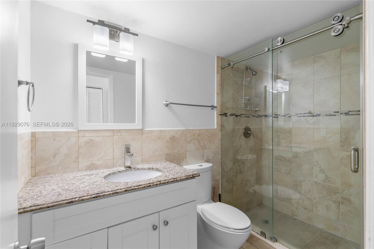 9273 Collins Ave, Unit 408, Surfside, FL 33154 Photo