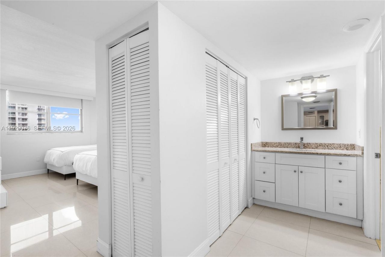 9273 Collins Ave, Unit 408, Surfside, FL 33154 Photo
