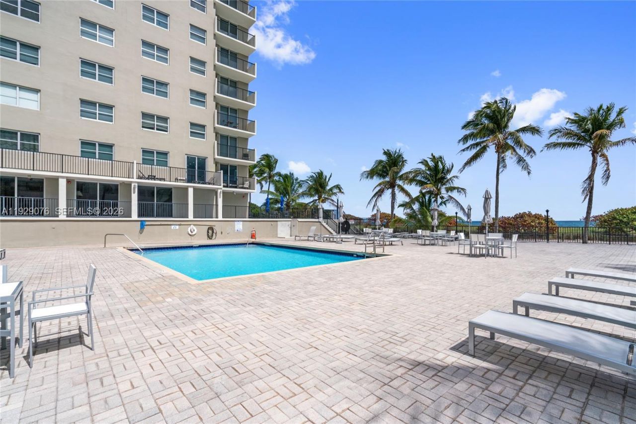 9273 Collins Ave, Unit 408, Surfside, FL 33154 Photo