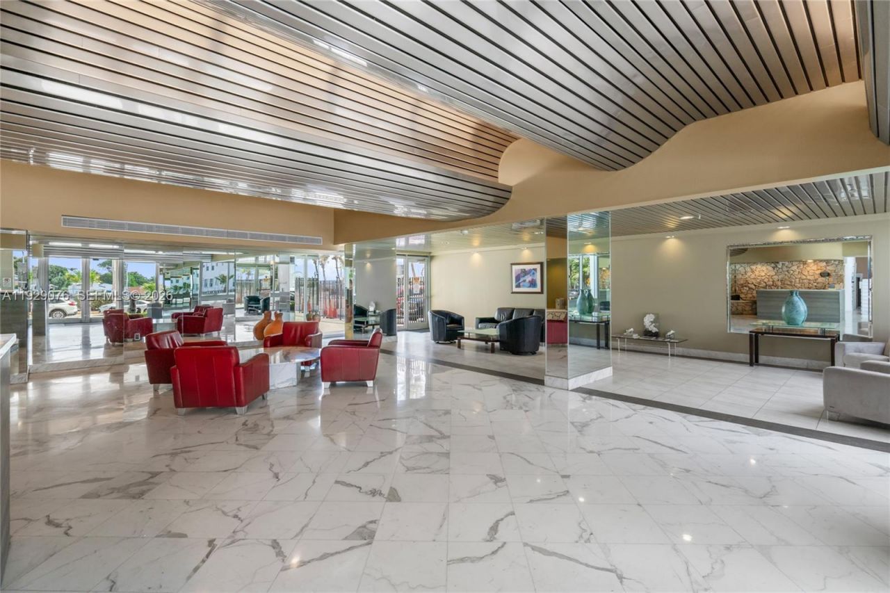 9273 Collins Ave, Unit 408, Surfside, FL 33154 Photo