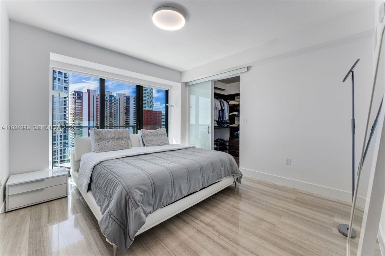 1451 Brickell Ave, Unit 1803, Miami, FL 33131 Photo