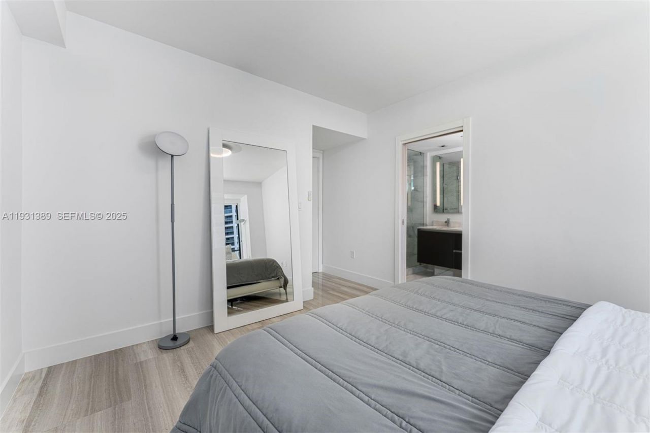 1451 Brickell Ave, Unit 1803, Miami, FL 33131 Photo