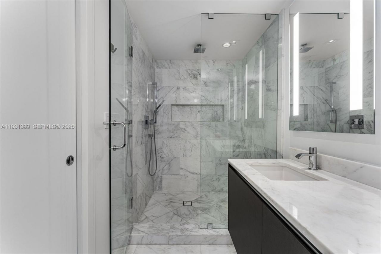 1451 Brickell Ave, Unit 1803, Miami, FL 33131 Photo