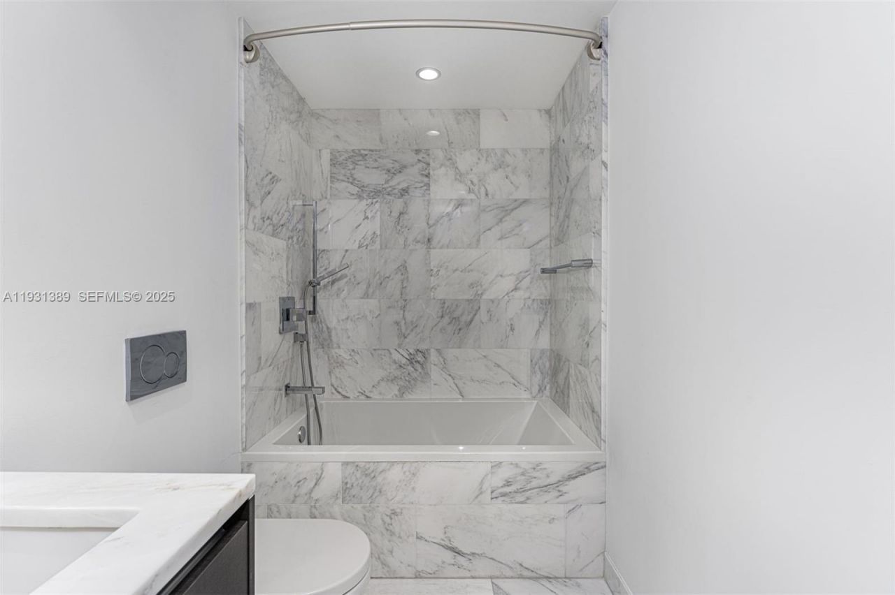 1451 Brickell Ave, Unit 1803, Miami, FL 33131 Photo