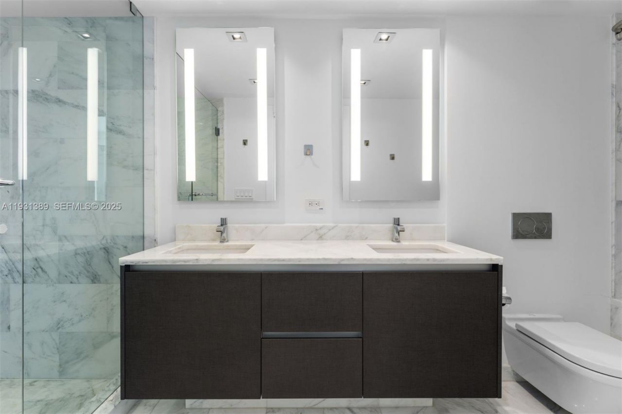 1451 Brickell Ave, Unit 1803, Miami, FL 33131 Photo