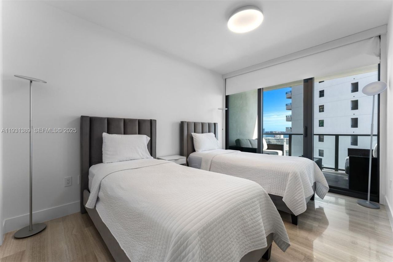 1451 Brickell Ave, Unit 1803, Miami, FL 33131 Photo