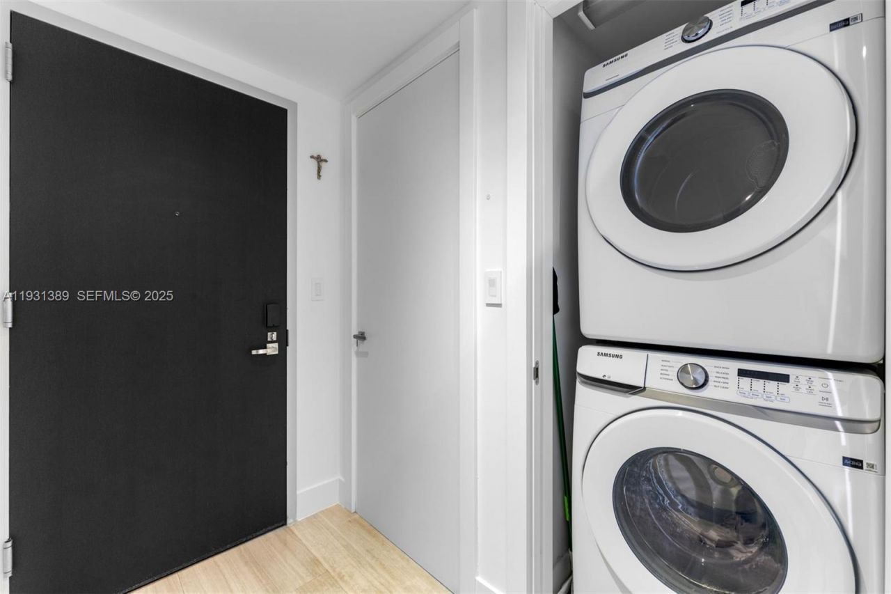 1451 Brickell Ave, Unit 1803, Miami, FL 33131 Photo