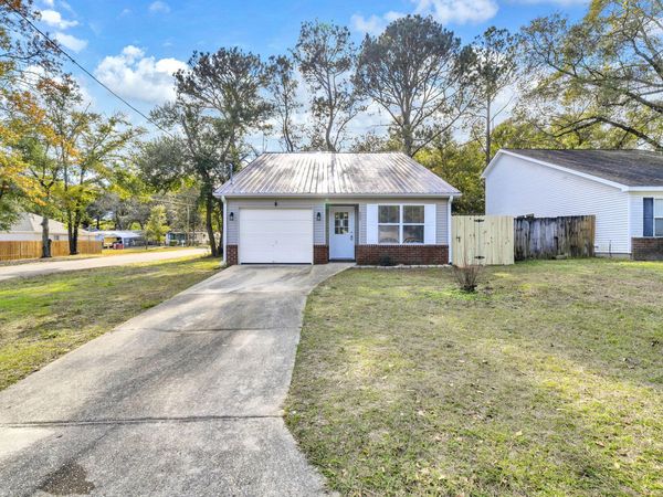 609 E Edney Avenue, Crestview, FL 32536