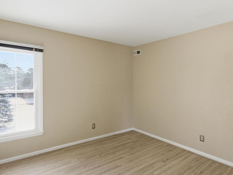 1512 Lafayette Drive, Unit B, Columbus, OH 43220 Photo 14