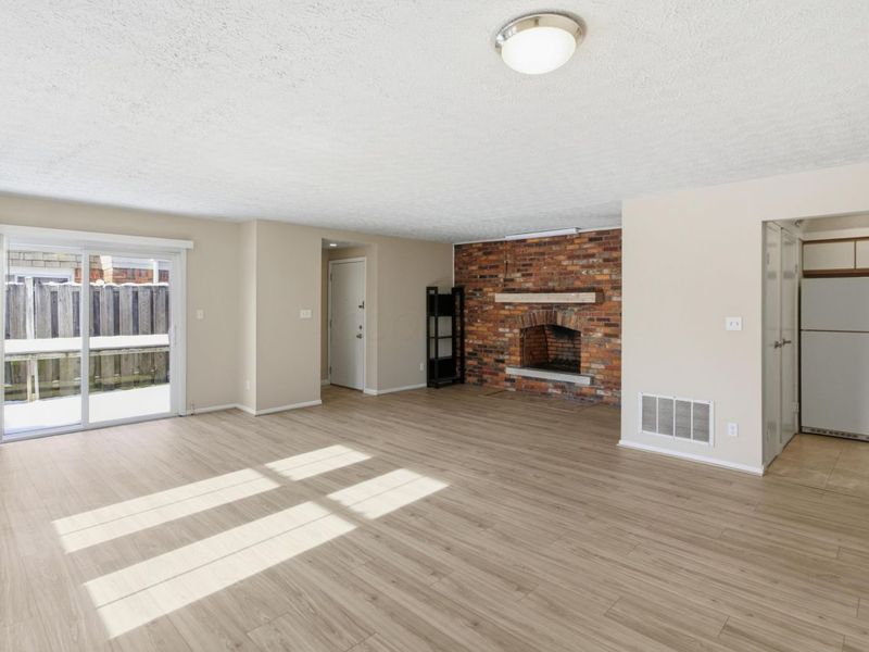 1512 Lafayette Drive, Unit B, Columbus, OH 43220 Photo 2