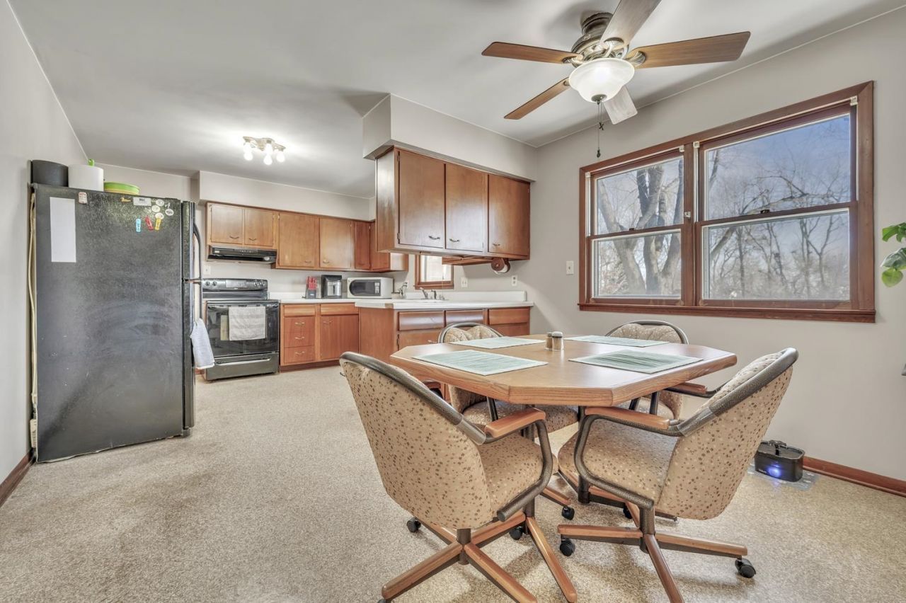 111 2nd Avenue Sw, Fostoria, IA 51340 Main Photo