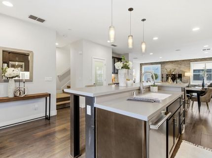 1019 Ice Cream Ln, Sacramento, CA 95814 Photo