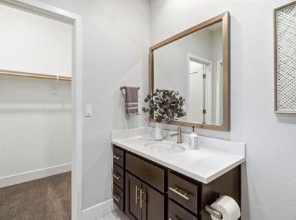 1019 Ice Cream Ln, Sacramento, CA 95814 Photo