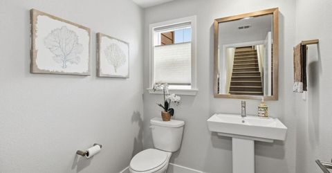 1019 Ice Cream Ln, Sacramento, CA 95814 Photo