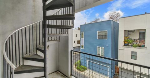 1019 Ice Cream Ln, Sacramento, CA 95814 Photo