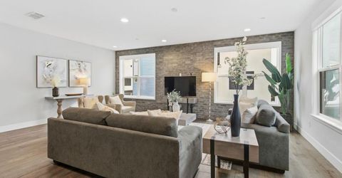 1019 Ice Cream Ln, Sacramento, CA 95814 Photo