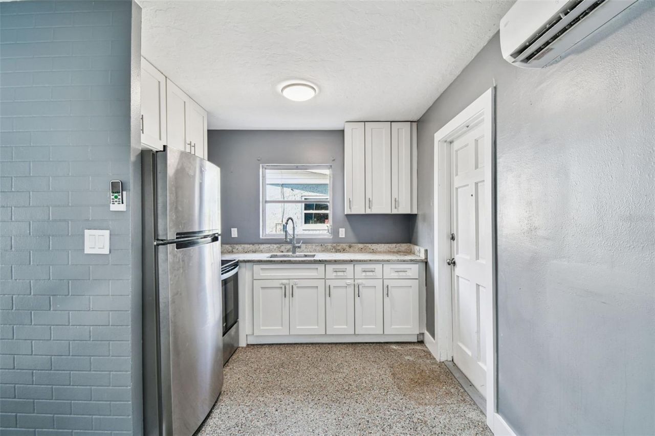 6538 42nd Avenue N, Kenneth City, FL 33709 Photo