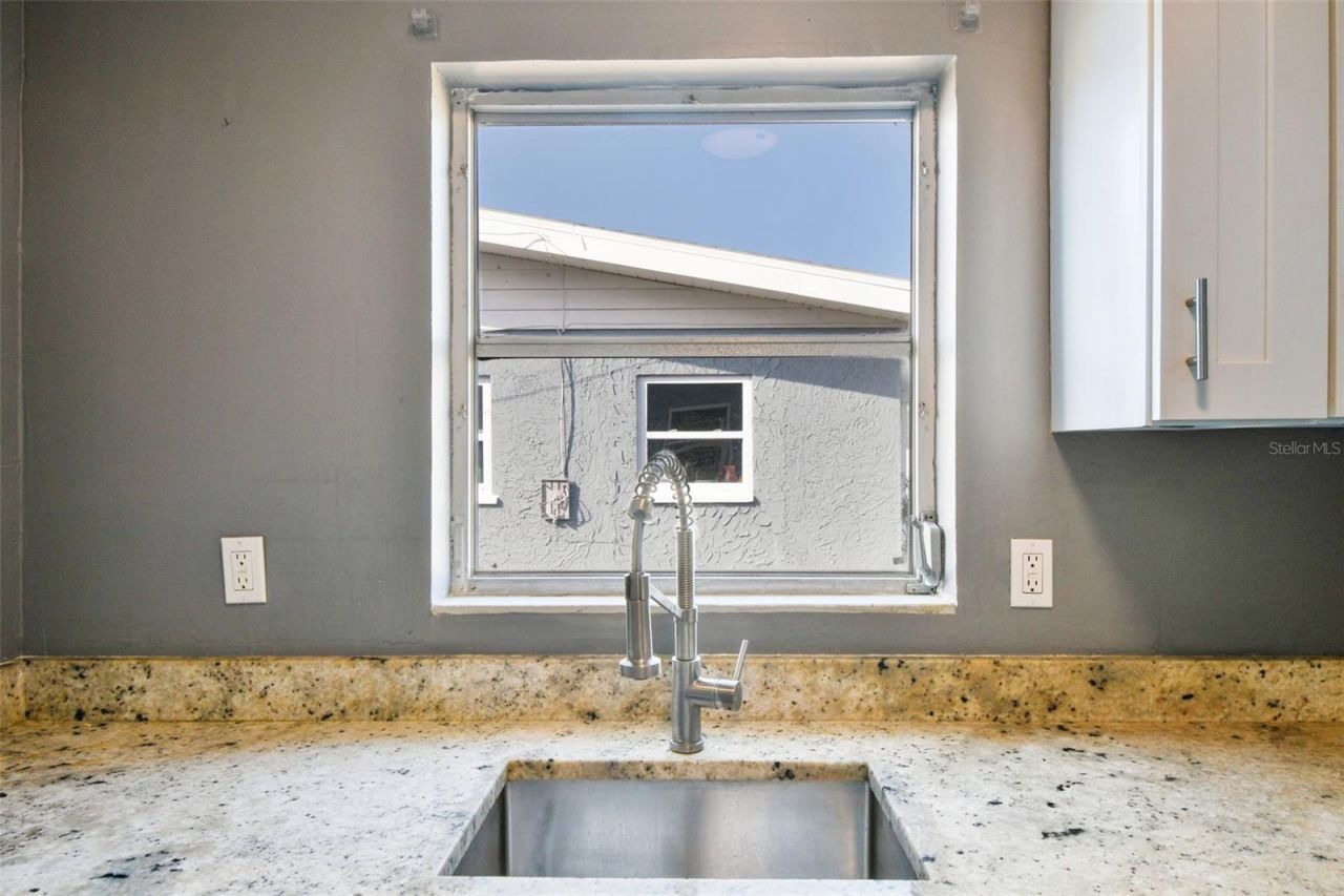 6538 42nd Avenue N, Kenneth City, FL 33709 Photo