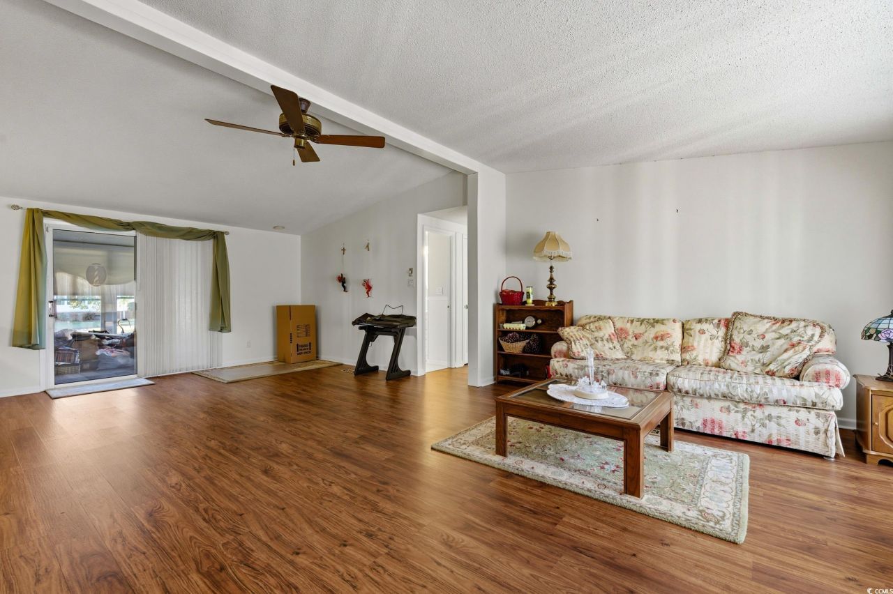 3200 Santee Dr. Photo 4