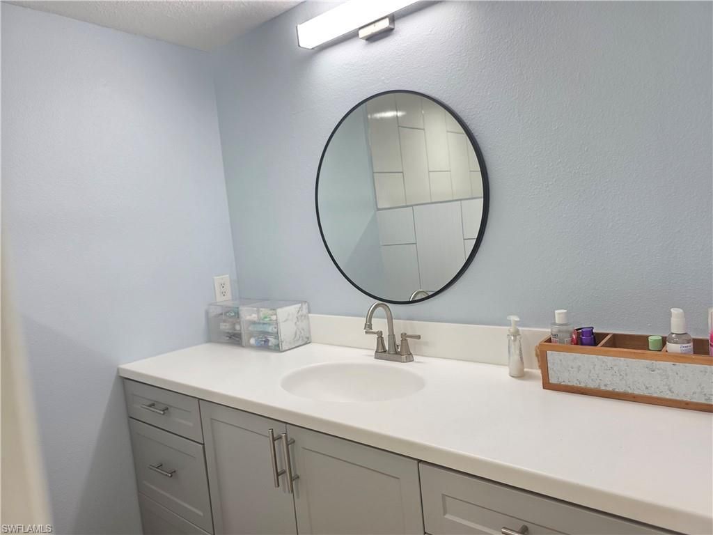 3340 N Key Dr, Unit B1, North Fort Myers, FL 33903 Photo
