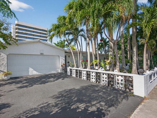 225 S Sequoia Drive, West Palm Beach, FL 33409