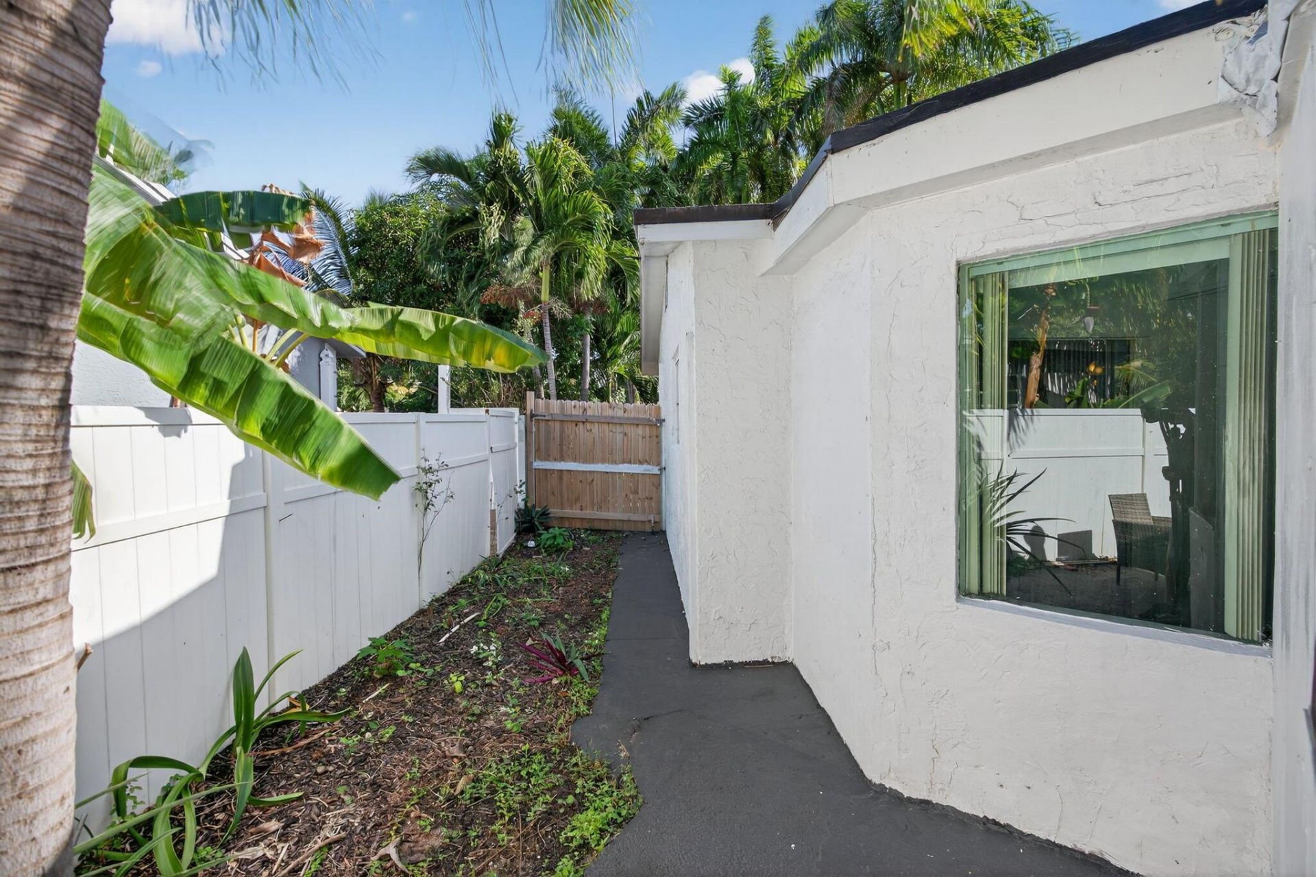 225 S Sequoia Drive, West Palm Beach, FL 33409 Photo