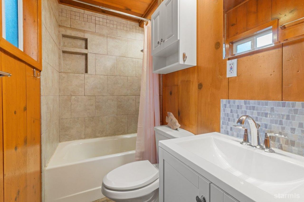 2520 Osborne Avenue, South Lake Tahoe, CA 96150 Photo