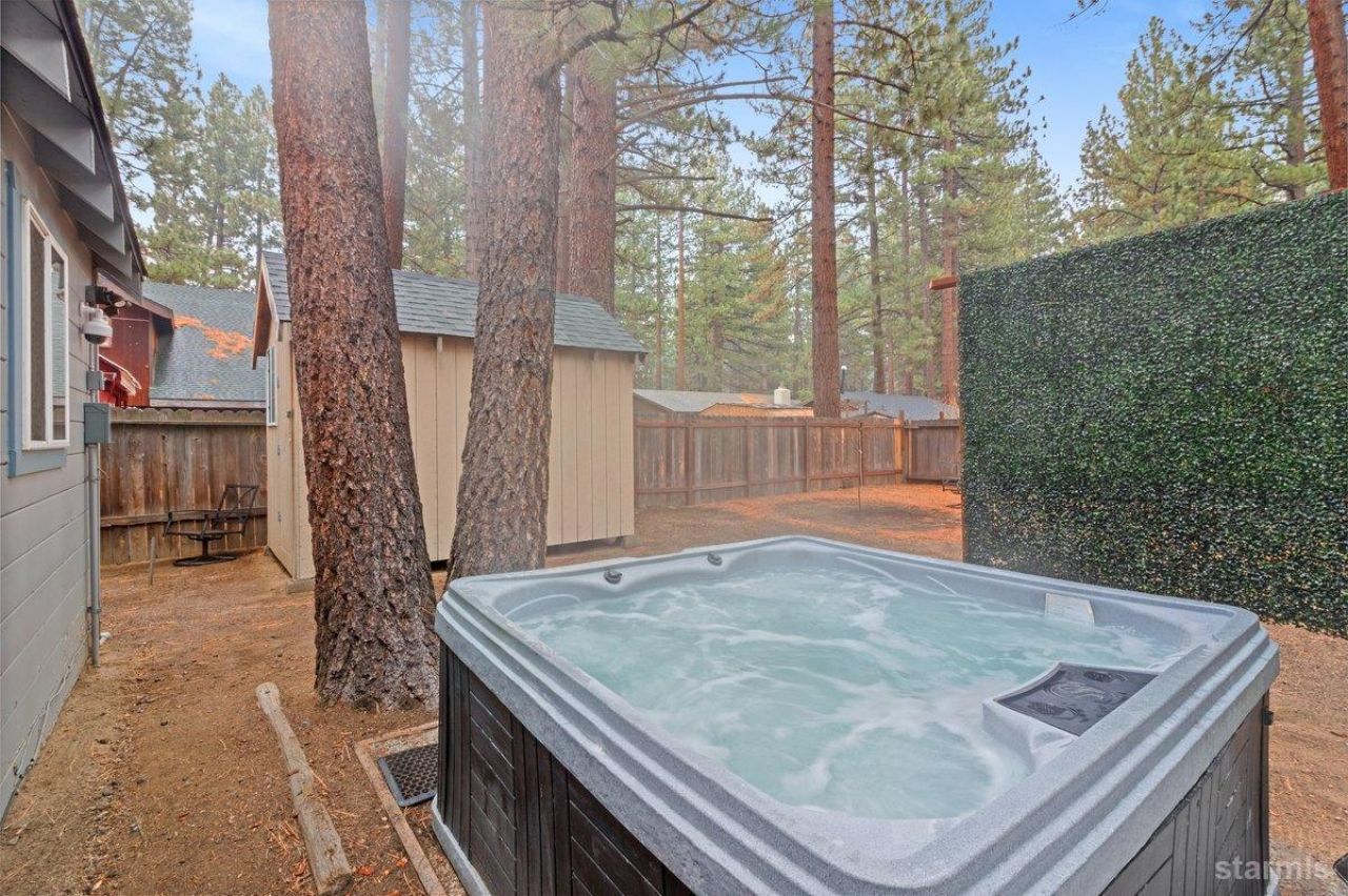 2520 Osborne Avenue, South Lake Tahoe, CA 96150 Photo