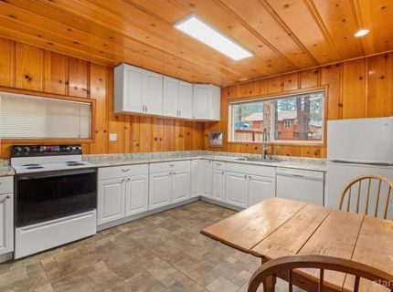 2520 Osborne Avenue, South Lake Tahoe, CA 96150 Photo