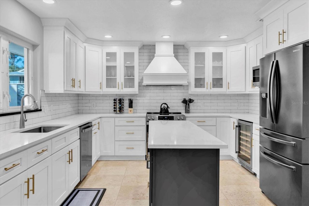 519 South Drive, Anna Maria, FL 34216 Photo