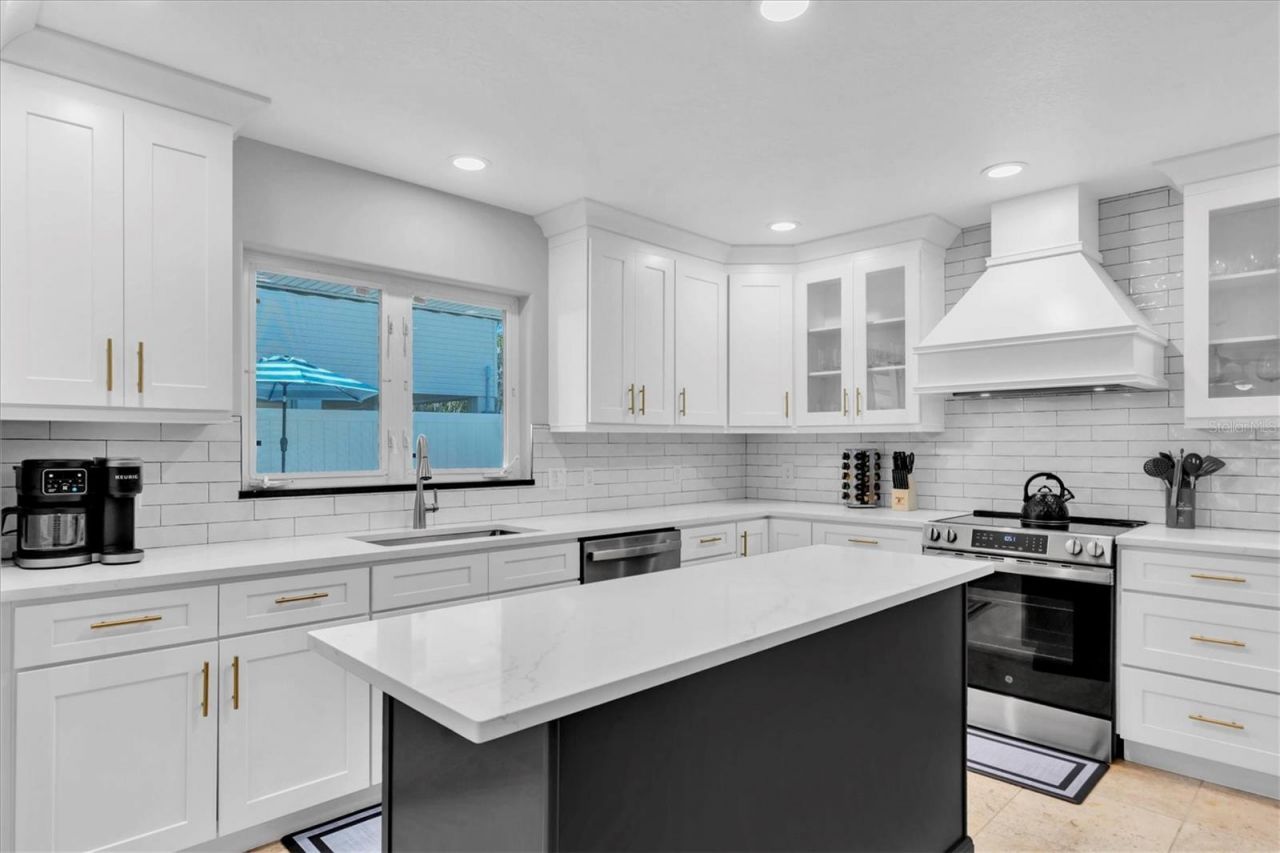 519 South Drive, Anna Maria, FL 34216 Photo