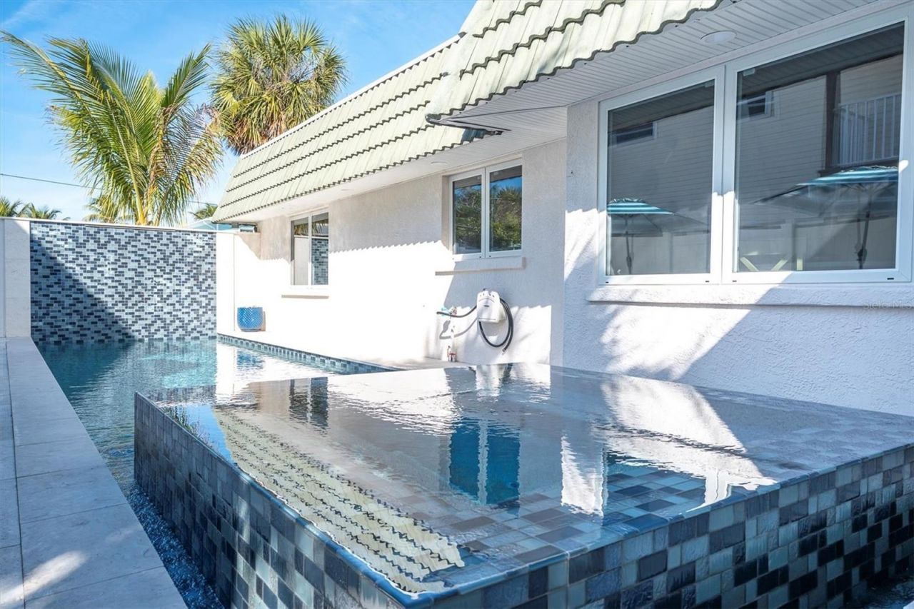 519 South Drive, Anna Maria, FL 34216 Photo