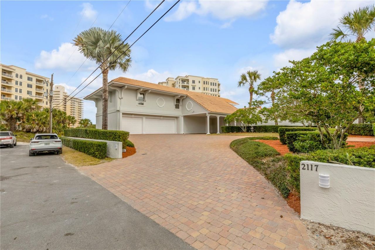 2117 Ocean Drive, New Smyrna Beach, FL 32169 Photo