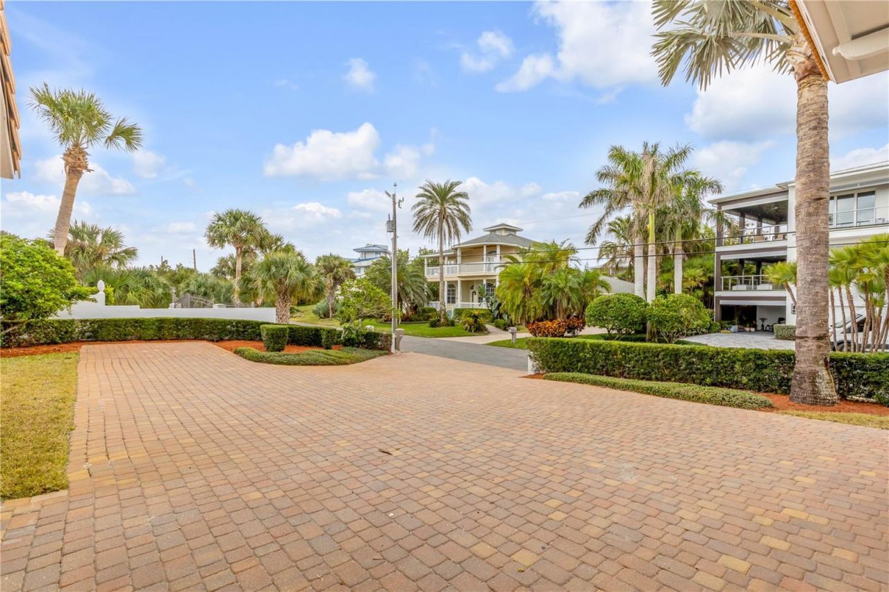 2117 Ocean Drive, New Smyrna Beach, FL 32169 Photo