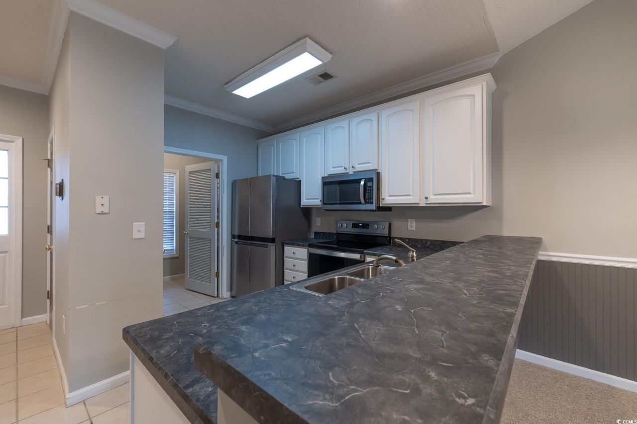 5786 Longwood Dr. Photo 10