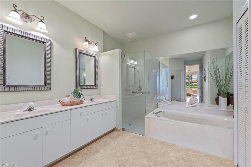 8583 Fairway Bend Dr, Estero, FL 33967 Photo