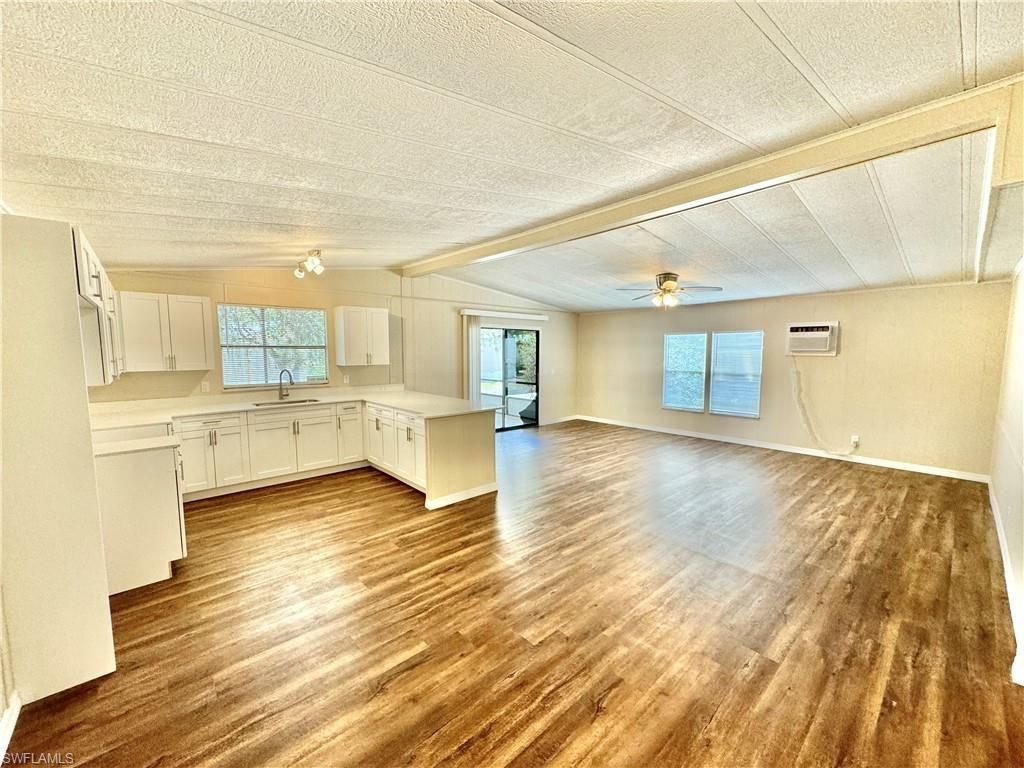 1252 Henderson Creek Dr, Naples, FL 34114 Photo