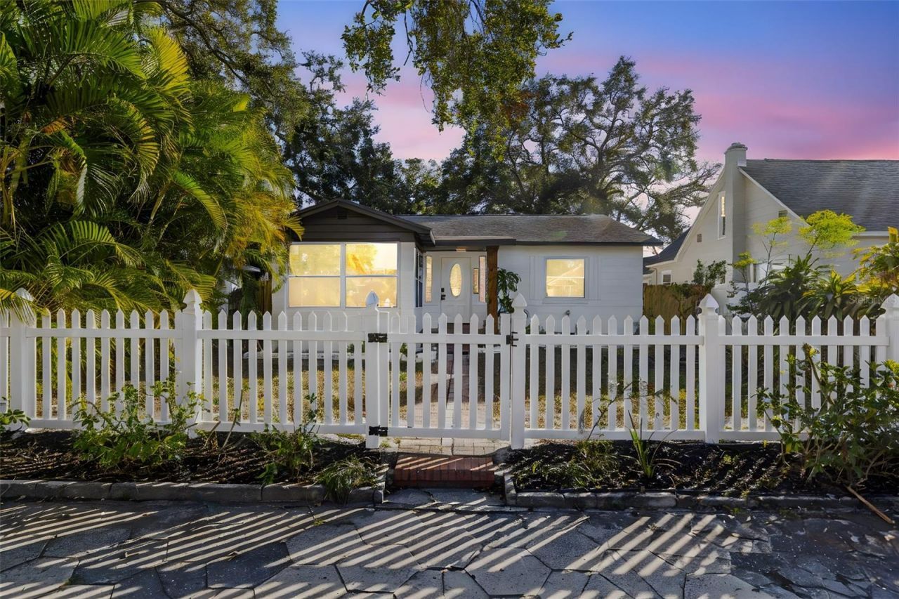 1520 20th Avenue N, Saint Petersburg, FL 33704 Main Photo