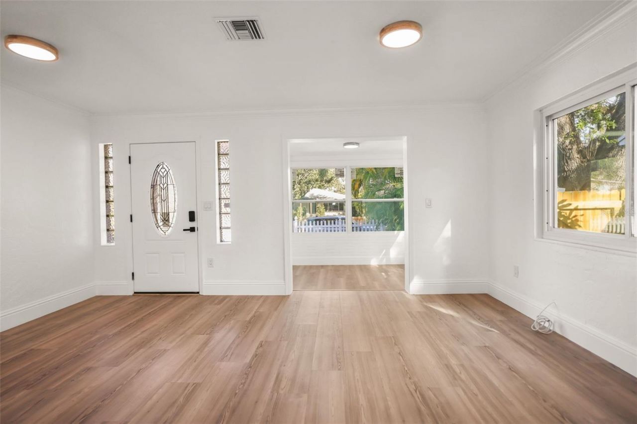 1520 20th Avenue N, Saint Petersburg, FL 33704 Photo