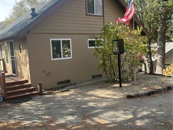 6070 Manzanita Court, Angelus Oaks, CA 92305