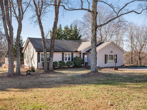 710 Saddle Drive, Pilot Mountain, NC 27041