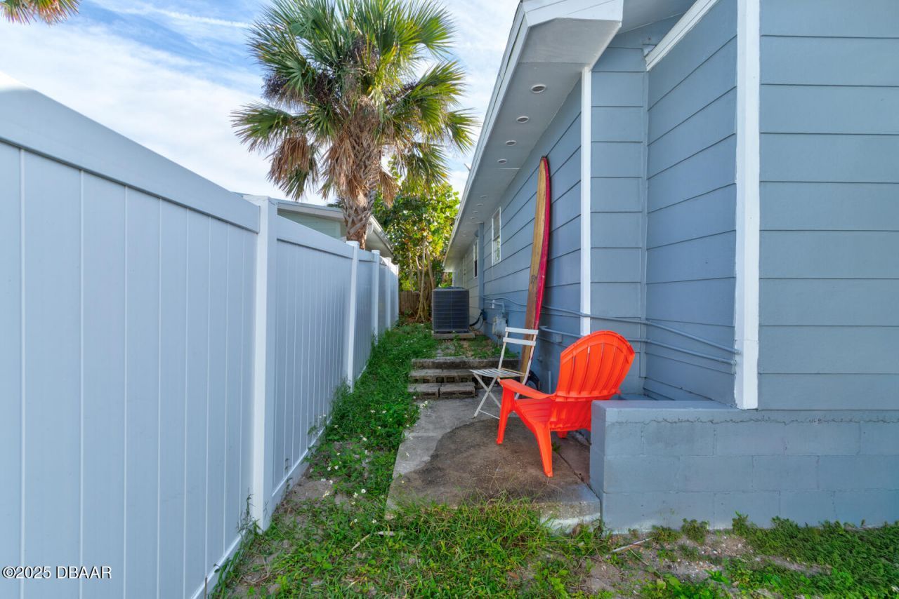 922 Locust Street, New Smyrna Beach, FL 32169 Photo