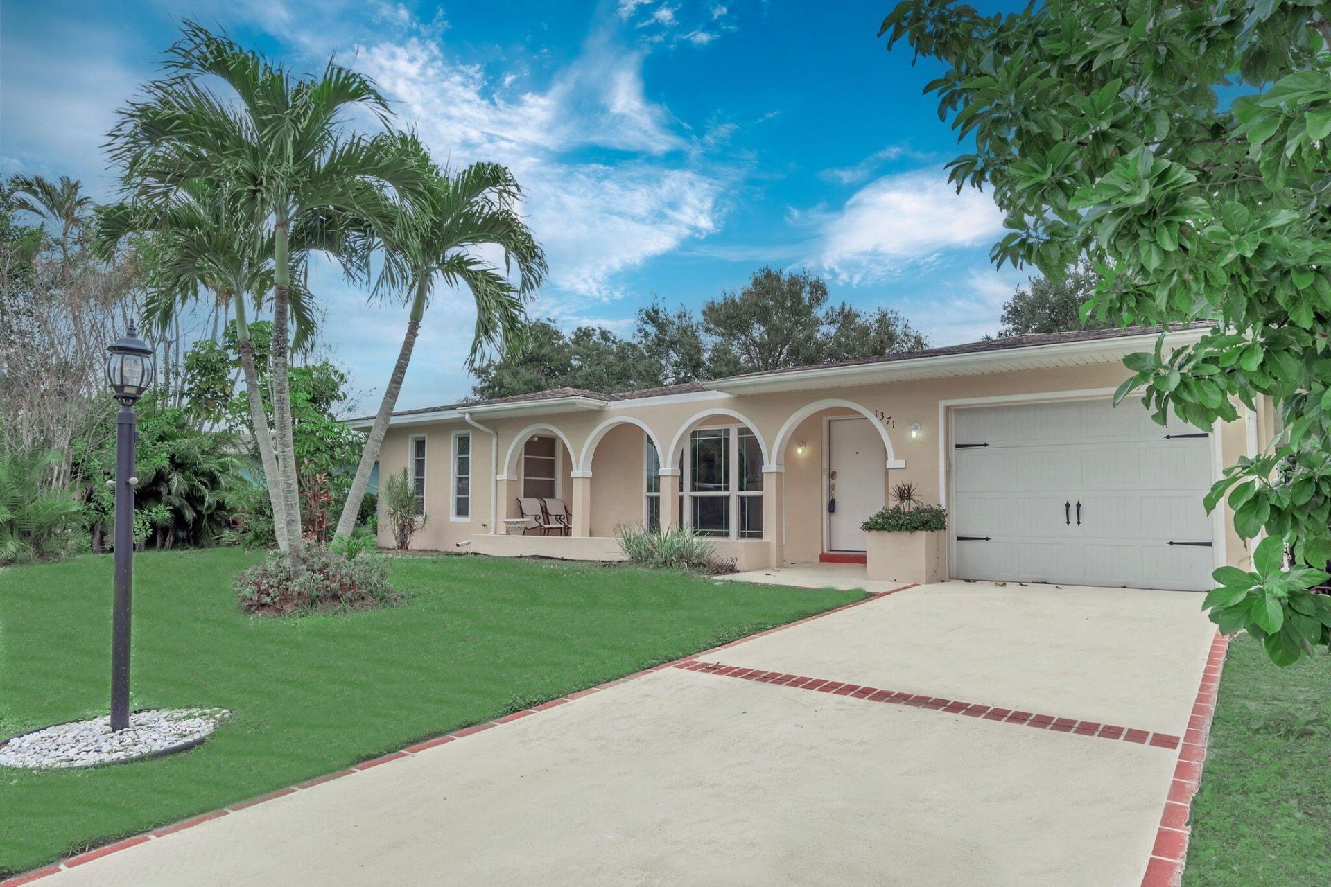 1371 SE San Souci Lane, Port Saint Lucie, FL 34952 Photo