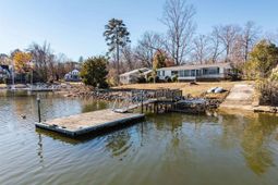 517 Hickory Circle photo 4