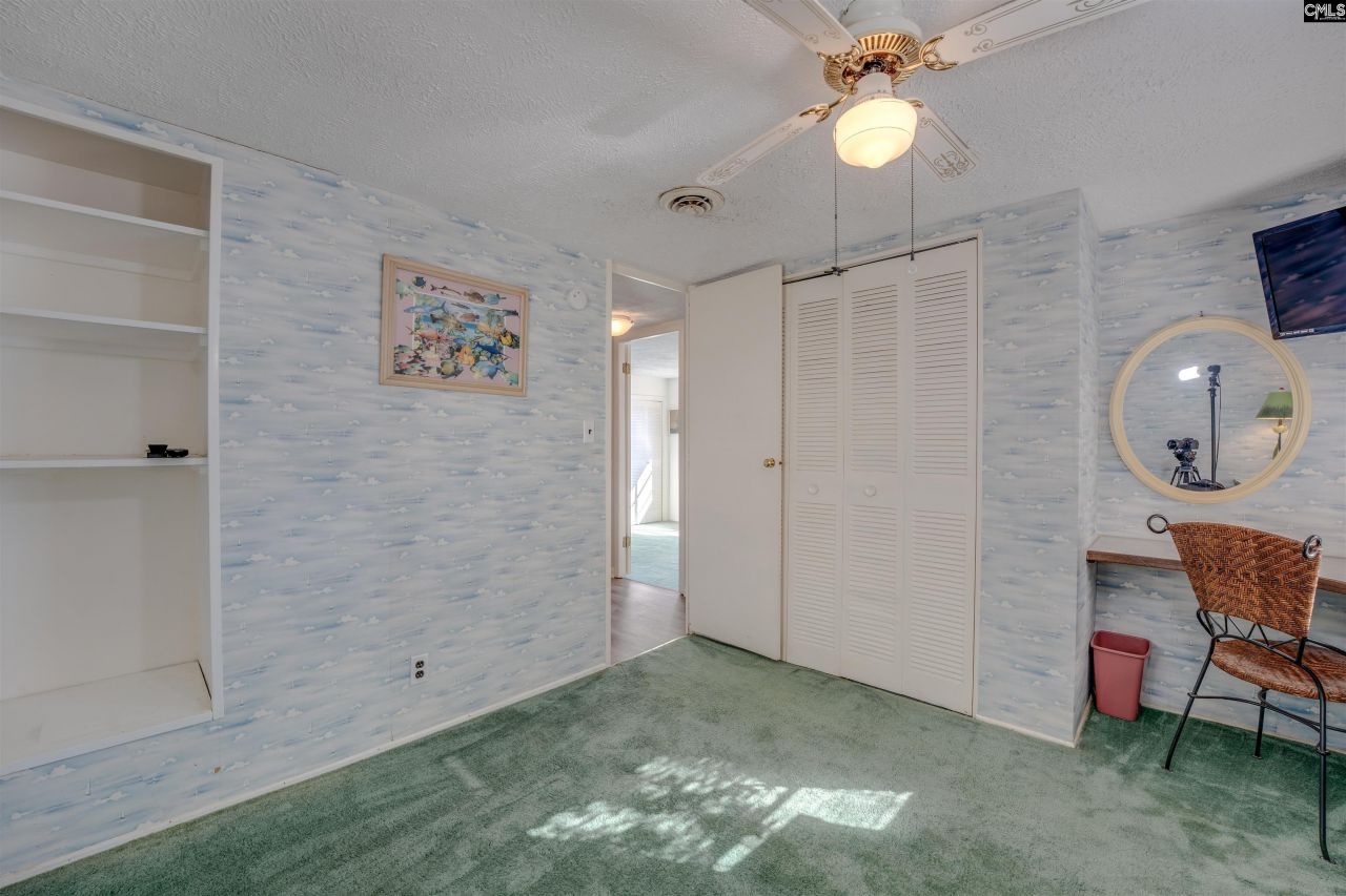 517 Hickory Circle Photo 38