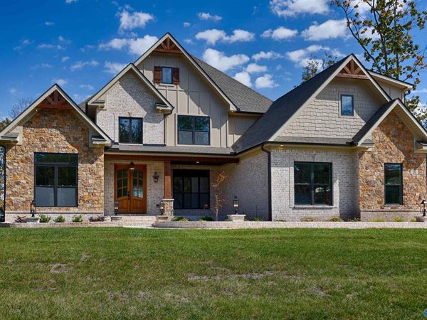 49 Ridge Bluff Circle, Huntsville, AL 35803